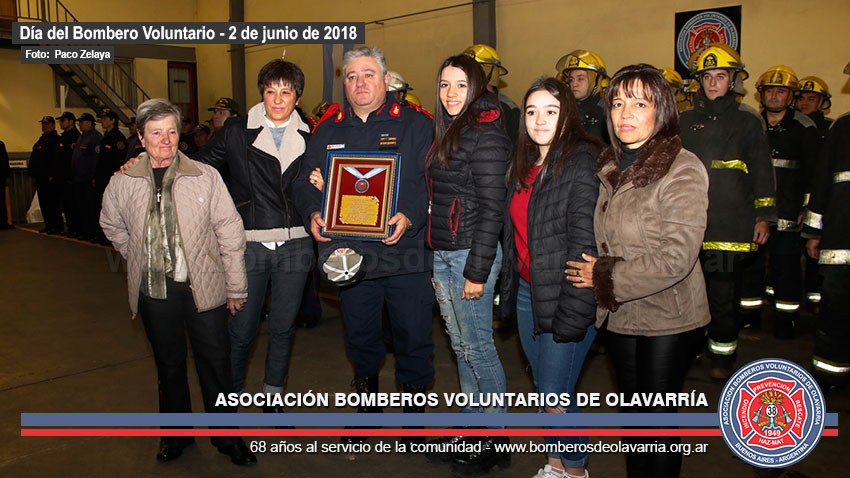 Entrega de placa por 40 años de servicio