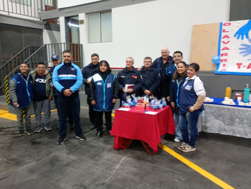 Un gesto de reconocimiento en el marco del Día del Bombero Voluntario - Bomberos Olavarría