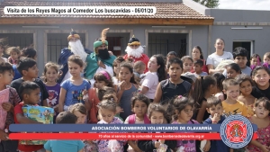 Acompañamos a los Reyes Magos a llevar los regalos a los peques de dos instituciones