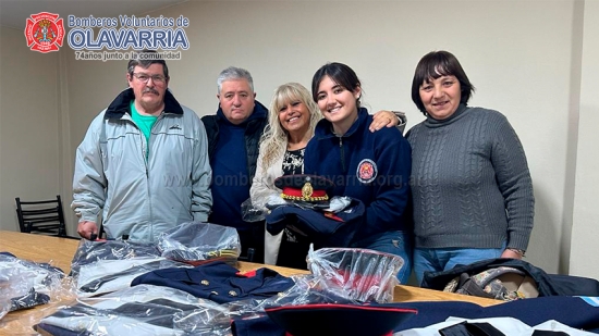 Nuevos trajes de galas para el personal del Cuerpo Activo - Bomberos Voluntarios de Olavarría