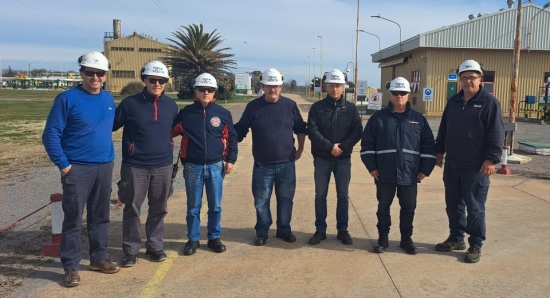 Bomberos de Olavarría realizó una visita institucional a las instalaciones de TGS
