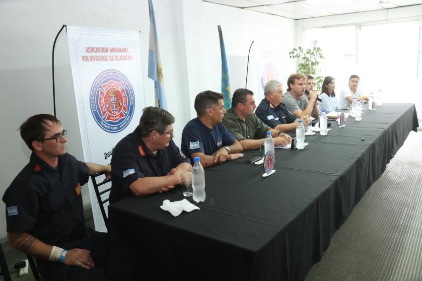 Conferencia de prensa en Bomberos tras el incendio en una residencia de adultos mayores